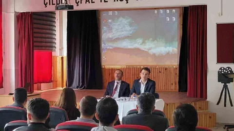 Çıldır'da Taşımalı Eğitim Servis Şoförleri Toplandı