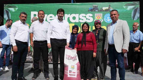 Tarsus’ta üreticilere yüzde 50 hibe destekli tohum dağıtımı yapıldı