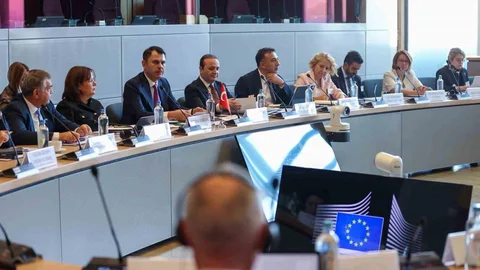 Çevre, Şehircilik ve İklim Değişikliği Bakanı Kurum Belçika'da