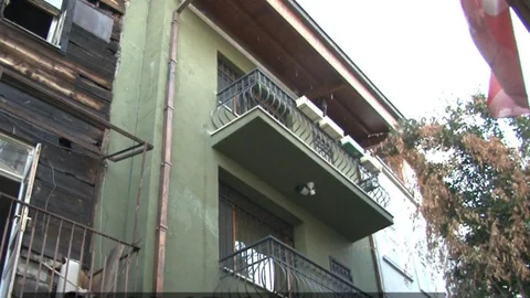 İstanbul'da Yangında Şebnem Bozoklu'nun Evi Etkilendi