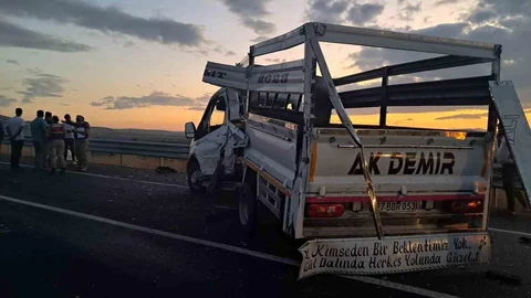 Kilis’te Tır-Pikap Çarpışması