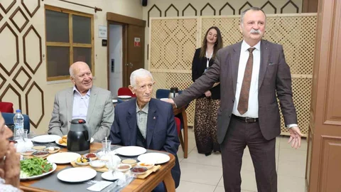 Yunusemre'de Yaşlılar Günü Etkinliği