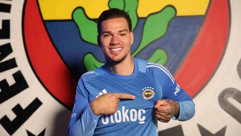 Fenerbahçe'nin kalecisi Ederson, Brezilya Milli Takımı'na çağrıldı.