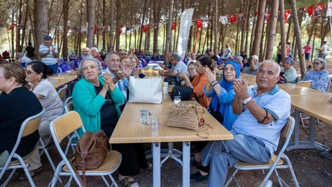 Büyükşehir Belediyesi’nden ‘dünya Yaşlılar Günü’ne Özel Birbirinden Güzel Etkinlikler