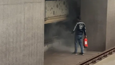 Mahmutbey Metro İstasyonu'nda yangın alarmı