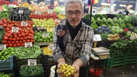 Sivas'ta Alıç Meyvesi Tezgahlarda