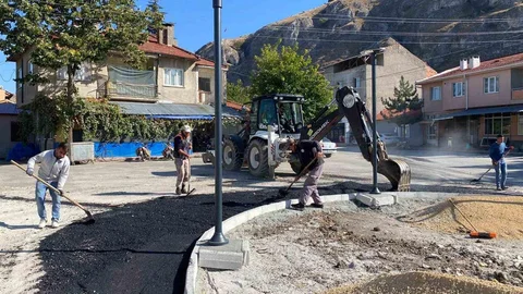 Eskişehir'de asfalt onarım çalışmaları sürüyor