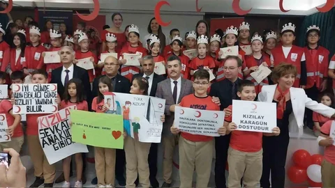 Kükürtlü'de Kızılay Kulübü Öğrencileri Kolluk Takti