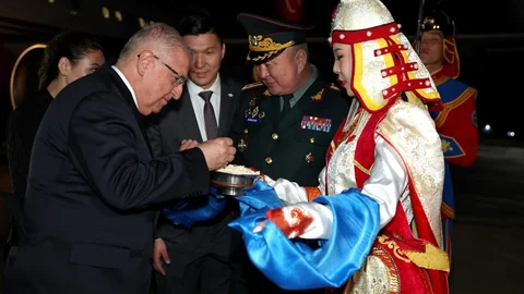 Moğolistan'da resmi temaslarda bulunan Milli Savunma Bakanı Güler, önemli açılış törenine katıldı.
