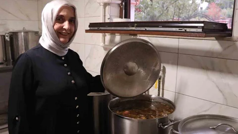 Yalova'da kadın girişimci ilikli kemik suyunu markalaştırdı