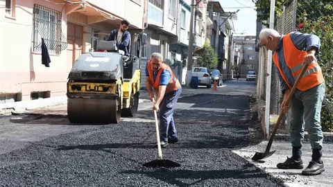 Bursa'da asfalt yama çalışmaları hız kesmiyor