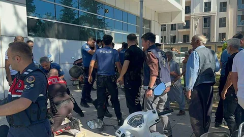 Adıyaman'da köyde başlayan kavga adliye önünde devam etti