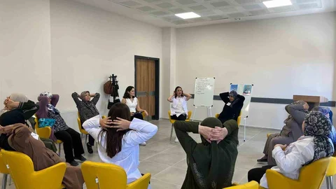 Geriatri Atölyeleri yaşlılara destek olmaya devam ediyor