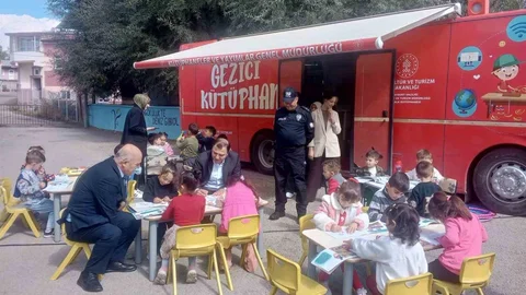 Aydıntepe'de Anaokulu Öğrencilerine Kütüphane Tanıtımı