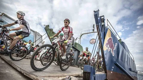 İstanbul'da Bisiklet Tutkunları Adalar'da Buluşuyor