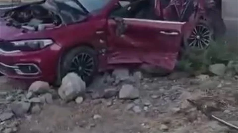 Diyarbakır'da iki aracın çarpışması sonucu 2 kişi yaralandı