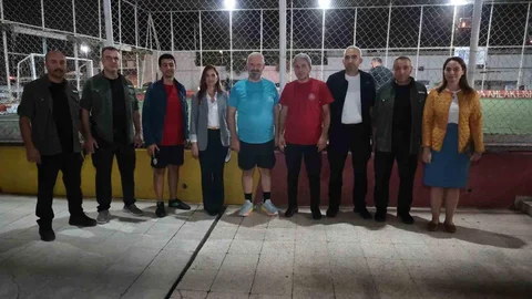 Menemen'de gençler futbol sahasında buluştu