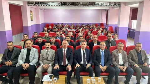 Muş’ta okul müdürleri istişare toplantısında bir araya geldi