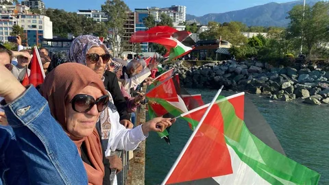 Artvin’de Filistin’e destek için tekne yürüyüşü yapıldı