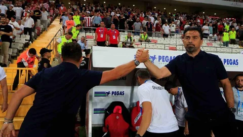 Trendyol Süper Lig'de Antalyaspor, Çaykur Rizespor'a 2-1 mağlup oldu.