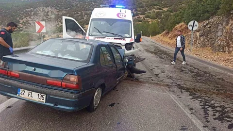 Burdur'da Trafik Kazası: 4 Yaralı