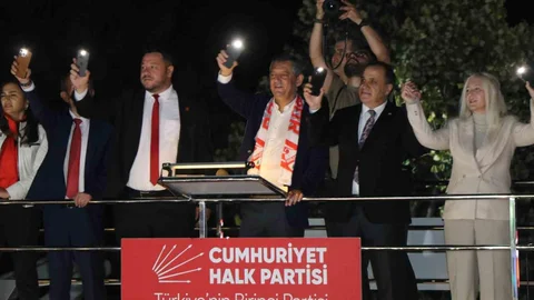 CHP Genel Başkanı Özgür Özel, Bolu’da düzenlenen mitingde muhalefet vurgusu yaptı.