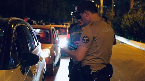 Mersin'de Asayiş Uygulamalarında 1569 Aranan Şahıs Yakalandı, 361'i Tutuklandı