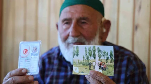 Sivas'ta 95 yaşındaki Mahmut Dede, sağlıklı yaşamın sırrının süt ürünleri olduğunu vurguladı