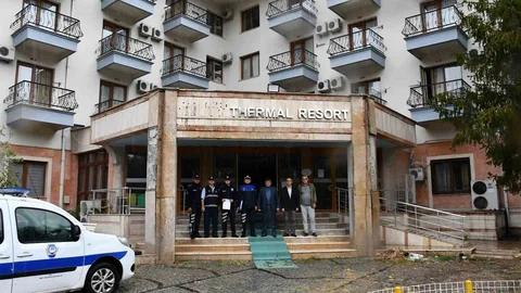 Kütahya'da Emet Termal Otel tahliye edildi