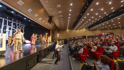 Mersin Şehir Tiyatrosu 25. sezonunu ‘Bahar Noktası’ ile açtı.
