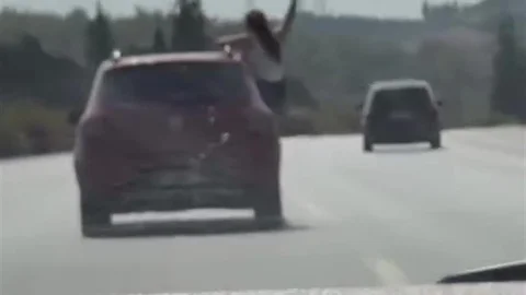 Adana'da otoyolda tehlikeli bir yolculuk yaşandı.