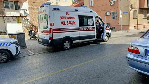 Efeler'de yatalak kadın yatağında ölü bulundu