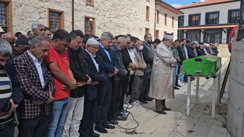Konya'da hayatını kaybeden öğretmene acı veda