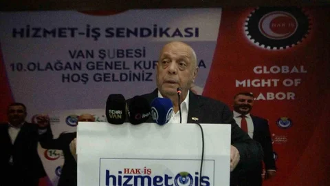 Van'da HAK-İŞ Genel Başkanı Arslan, Gazze ablukasının kırılmasını tarihi bir başarı olarak nitelendirdi.