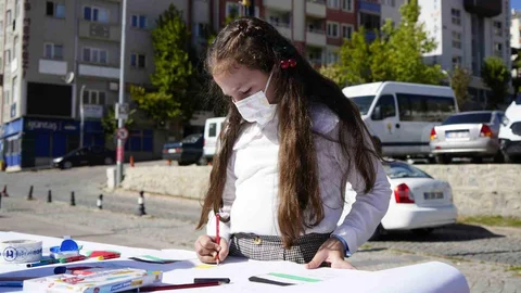 Gümüşhane'de "Filistinli Çocuklar İçin Çiz" etkinliği
