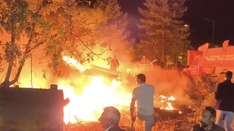 Tunceli'de Düğün Salonu Yakınında Yangın Paniği