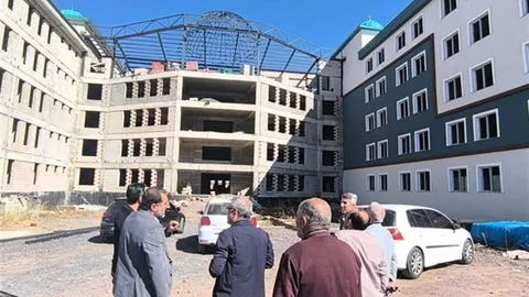 Erzurum'da Hafızlık ve Gençlik Merkezi inşaatı sürüyor