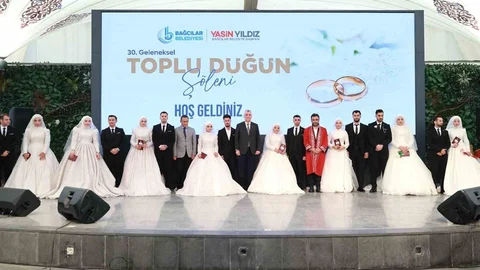 İstanbul'da 8 çift, Ticaret Bakanı Ömer Bolat'ın şahitliğinde evlendi