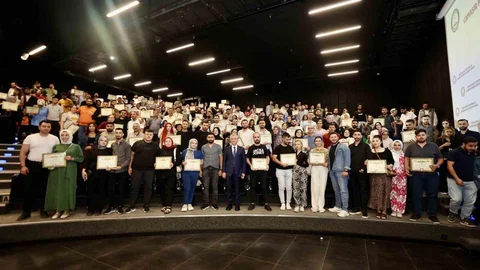 Gaziantep'te Evlilik Okulu'nda 366 çift sertifika aldı