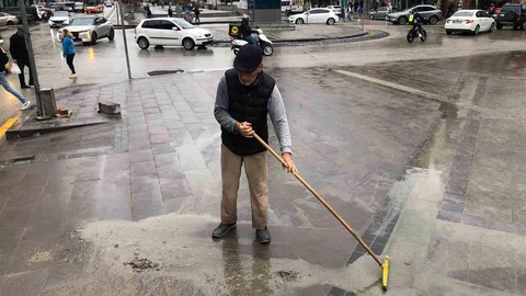Eskişehir'de Cadde Temizliği