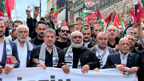 İstanbul'da Gazze'ye destek yürüyüşü