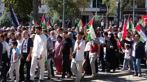 Konya'da Gazze İçin Kararlılık Yürüyüşü