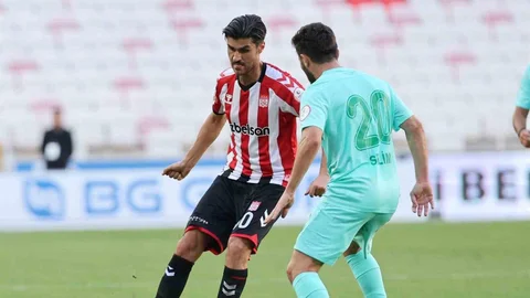 Sivasspor ve Serik Spor karşı karşıya geldi