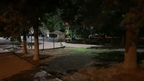 Gaziantep'te parkta bir çiftin uygunsuz davranışlarını uyarınca motosiklet kaskıyla saldırıya uğrayan bir kişi hayatını kaybetti.