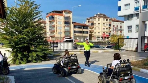 Bilecik’te öğrencilere trafik bilinci eğitimi verildi