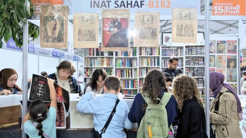 Kocaeli Kitap Fuarı'nda sahaflar ilgi odağı oldu