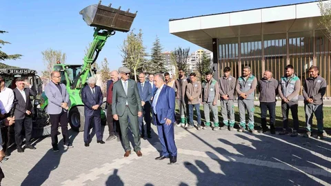 Talas'ta 'Belediye Mahallemizde' uygulaması Kiçiköy'de hayata geçirildi.