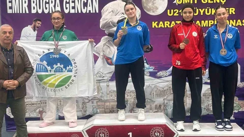 Kocaeli'de Körfezli karateciler Bursa'dan madalyalarla döndü