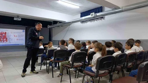 Eskişehir'de ilkokul öğrencilerine afet farkındalık eğitimi düzenlendi