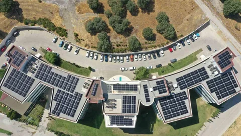 Manisa'da Güneş Enerjisi Santrali Kuruluyor